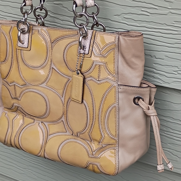 Coach Signature Beige Patent Leather Logo Tote Bag K1071-16449 Vintage - Picture 12 of 13